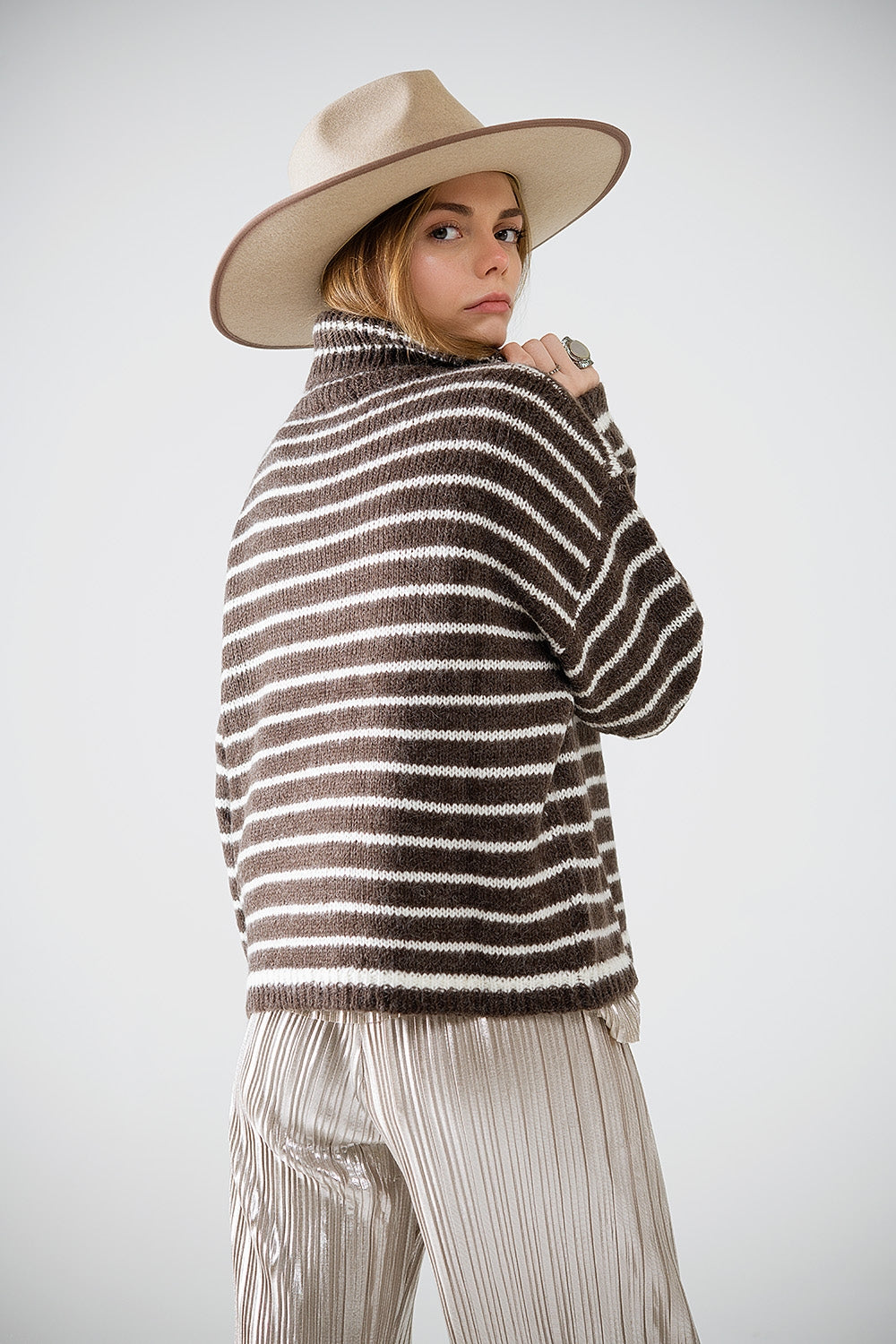 Cozy Stripes Turtleneck Sweater - Brown