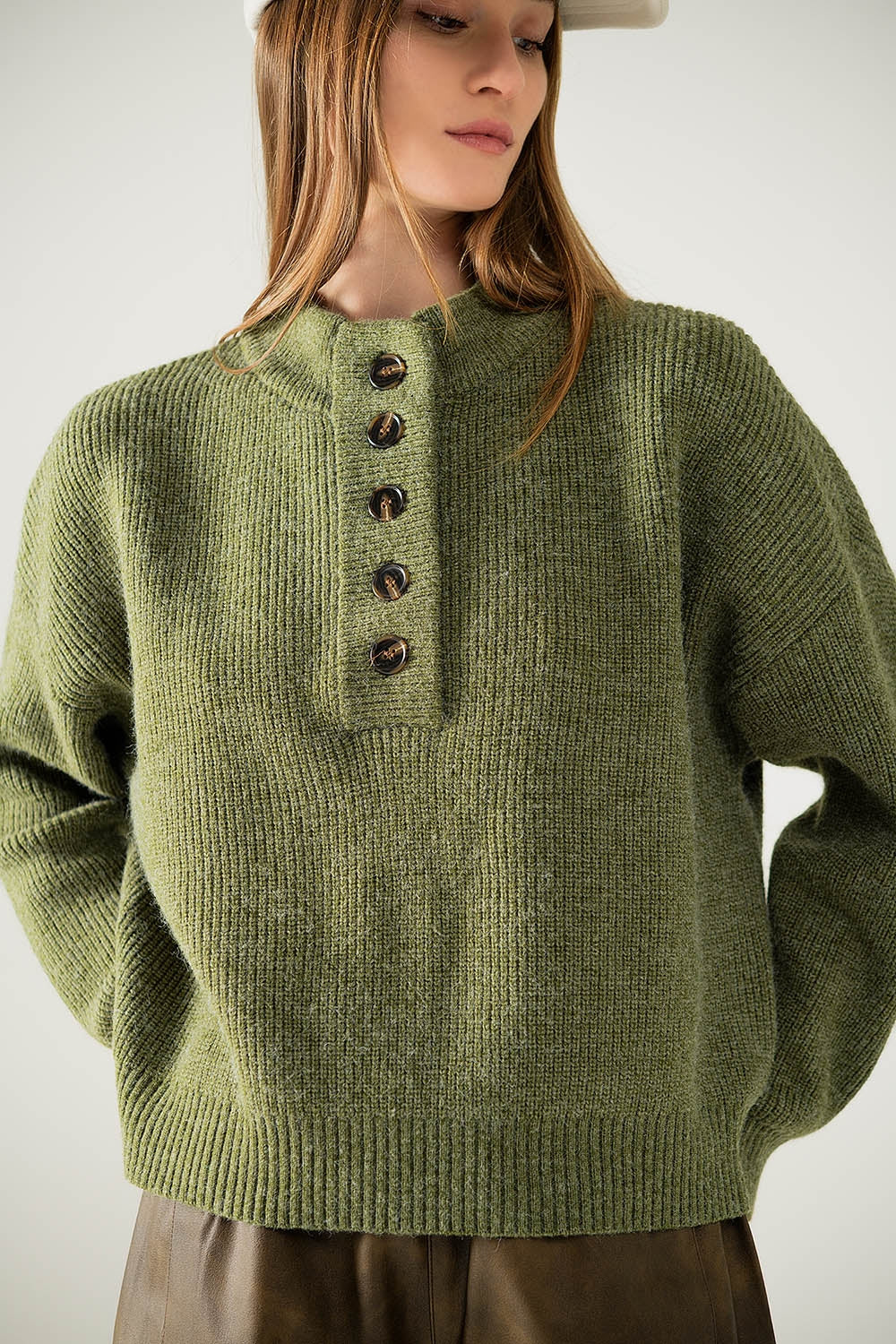 Cozy Buttoned Knit Sweater in Green