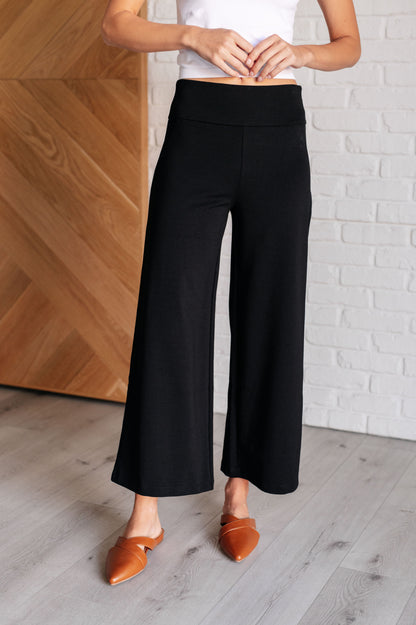 Vegas Edge & Elegance Wide Crop Pants in Black