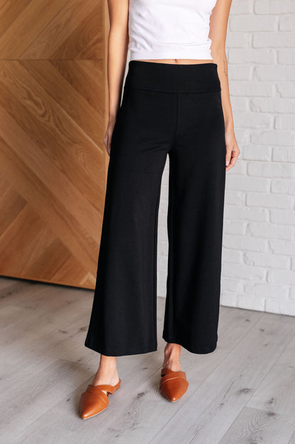 Vegas Edge & Elegance Wide Crop Pants in Black