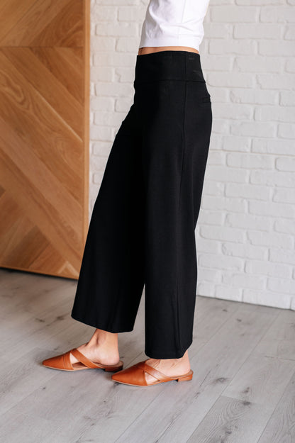 Vegas Edge & Elegance Wide Crop Pants in Black