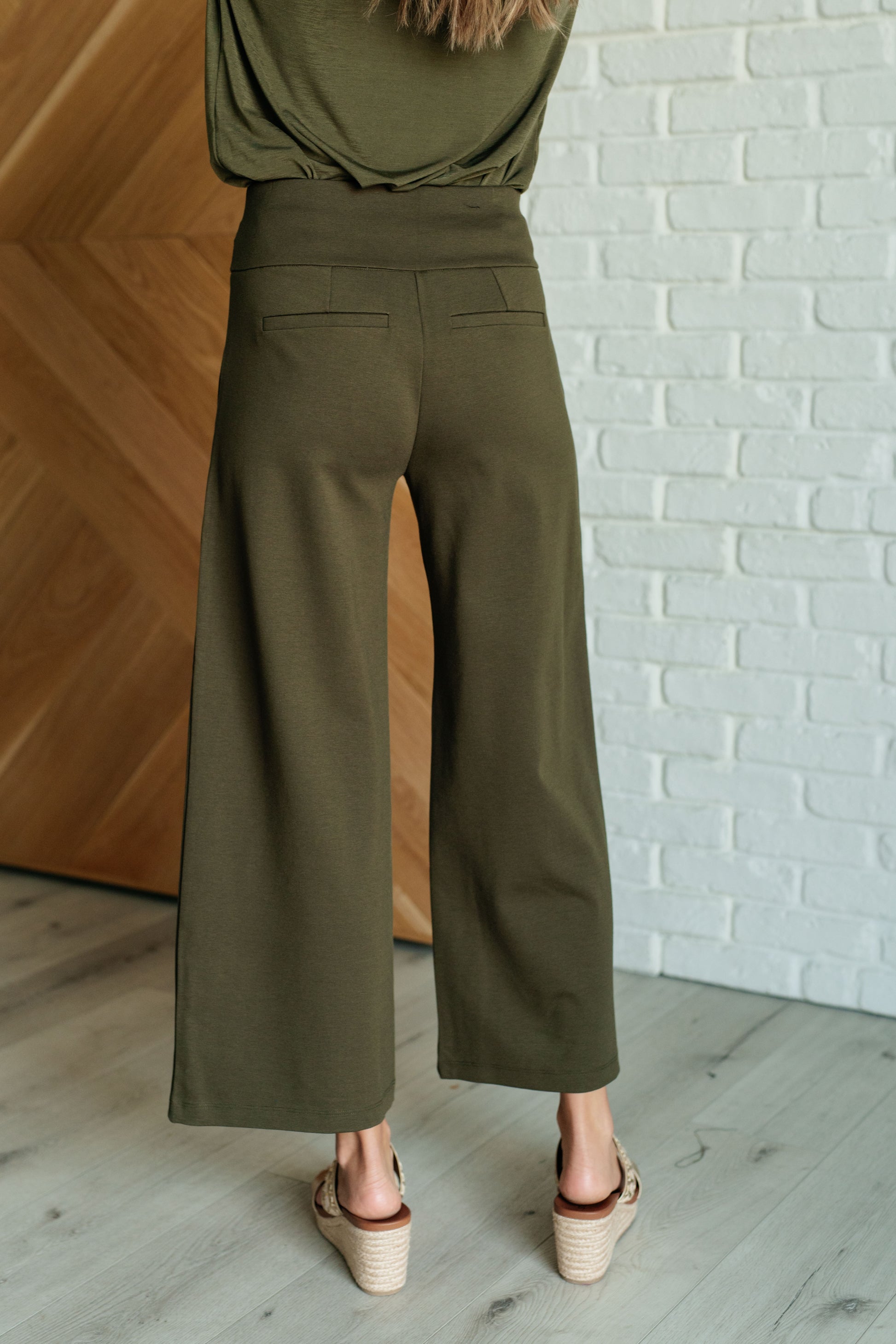 Natural Grace Wide Leg Crop Pants - Redtop