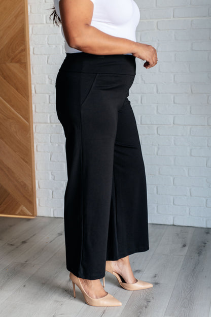 Vegas Edge & Elegance Wide Crop Pants in Black