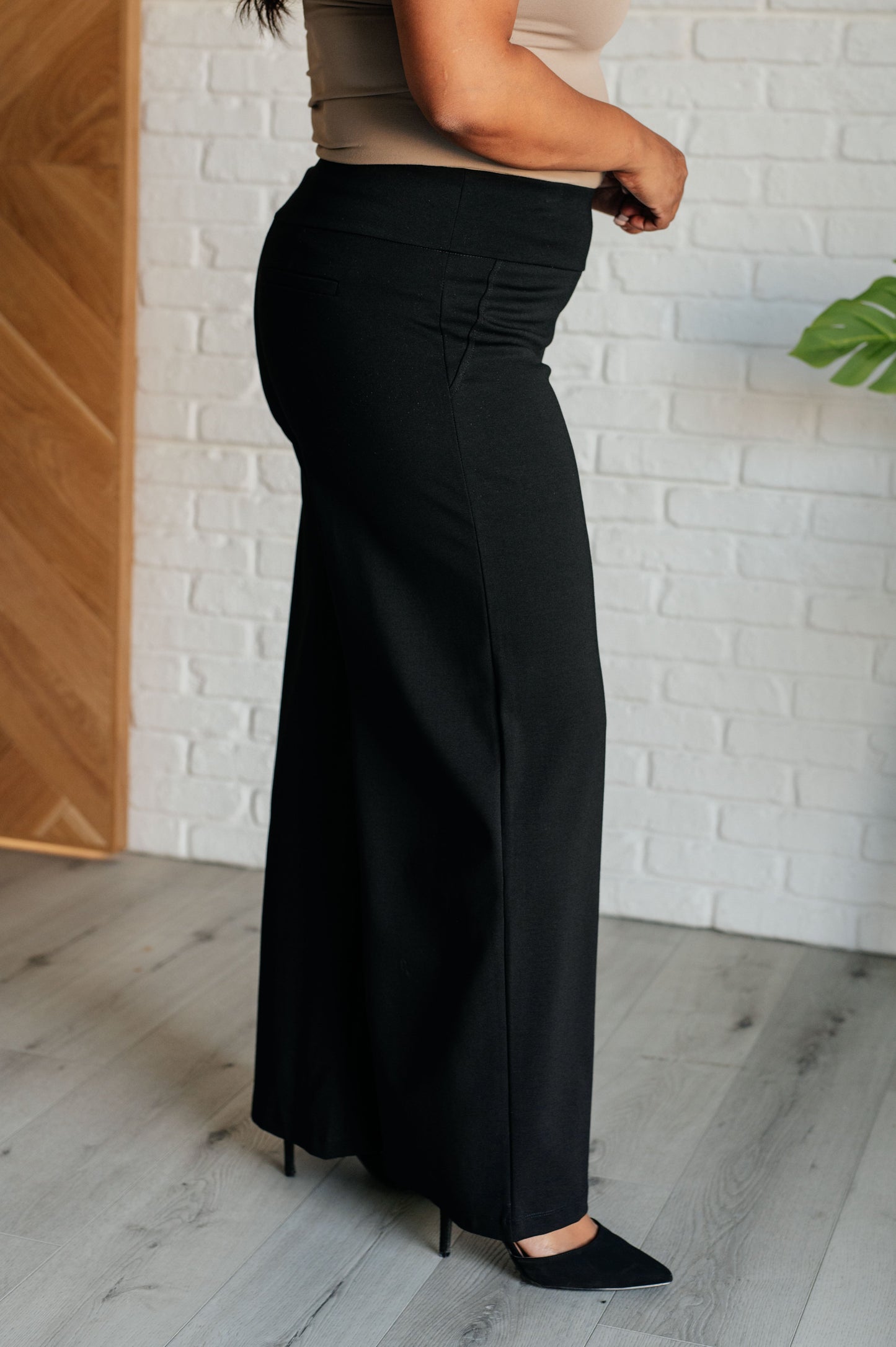 Vegas Wide Leg Pants in Black