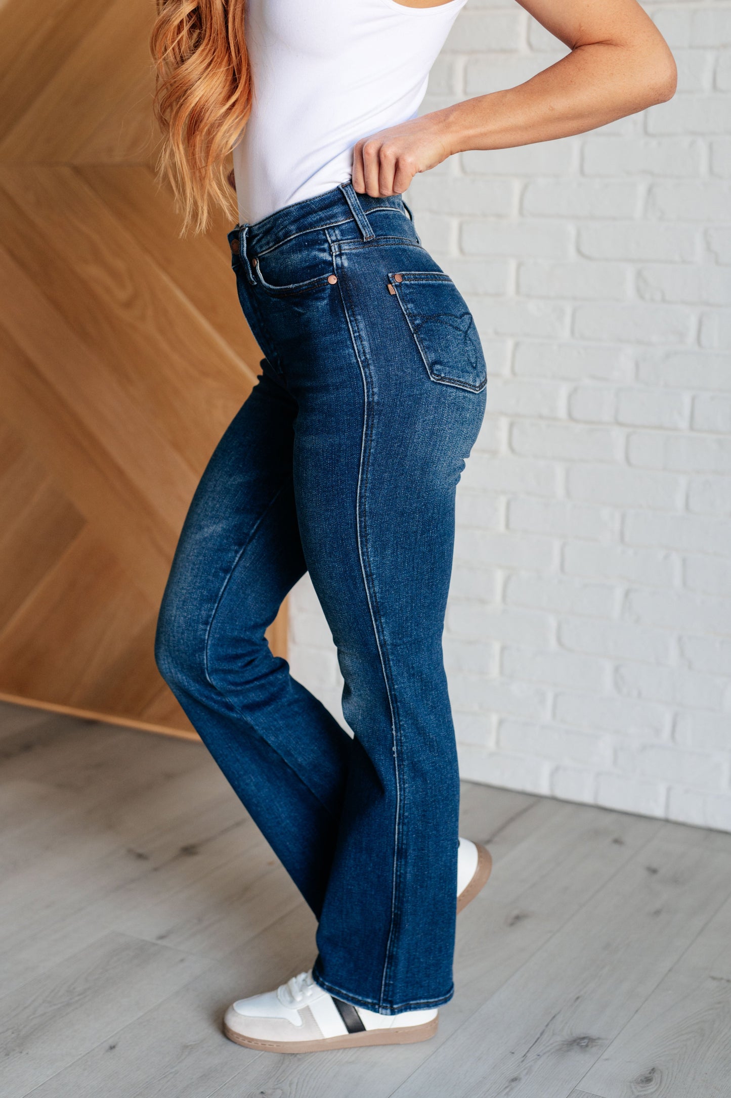 Sculpt & Lift Bootcut Bootcut Jeans