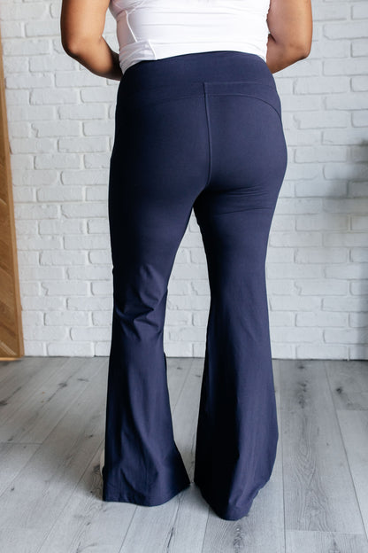 Pulse Flare Performance Leggings - Navy