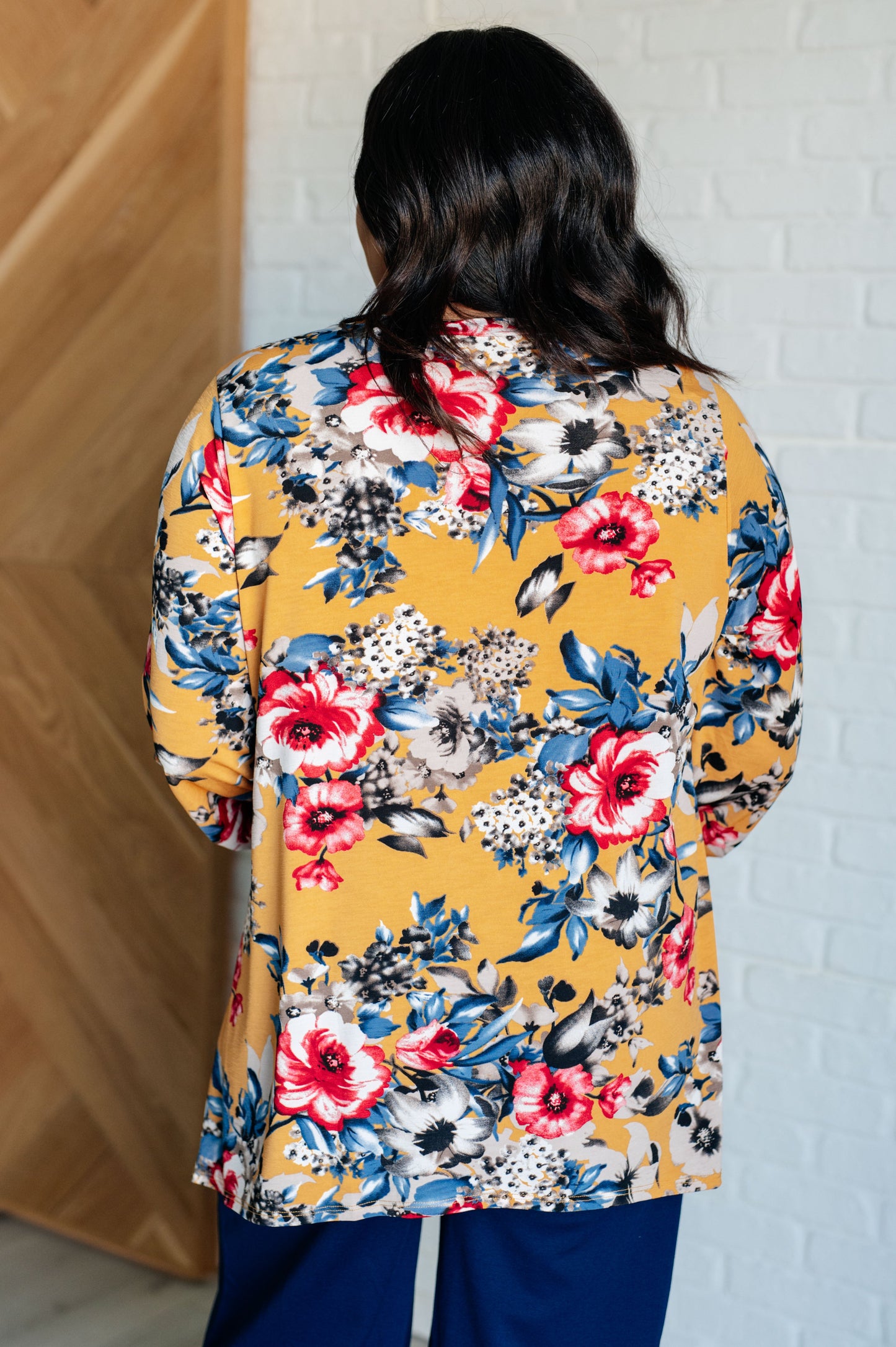 Golden Petals Scoop Hem Blouse - Redtop