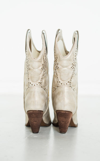 Outlaw Spirit Champagne Cowboy Boots - Redtop