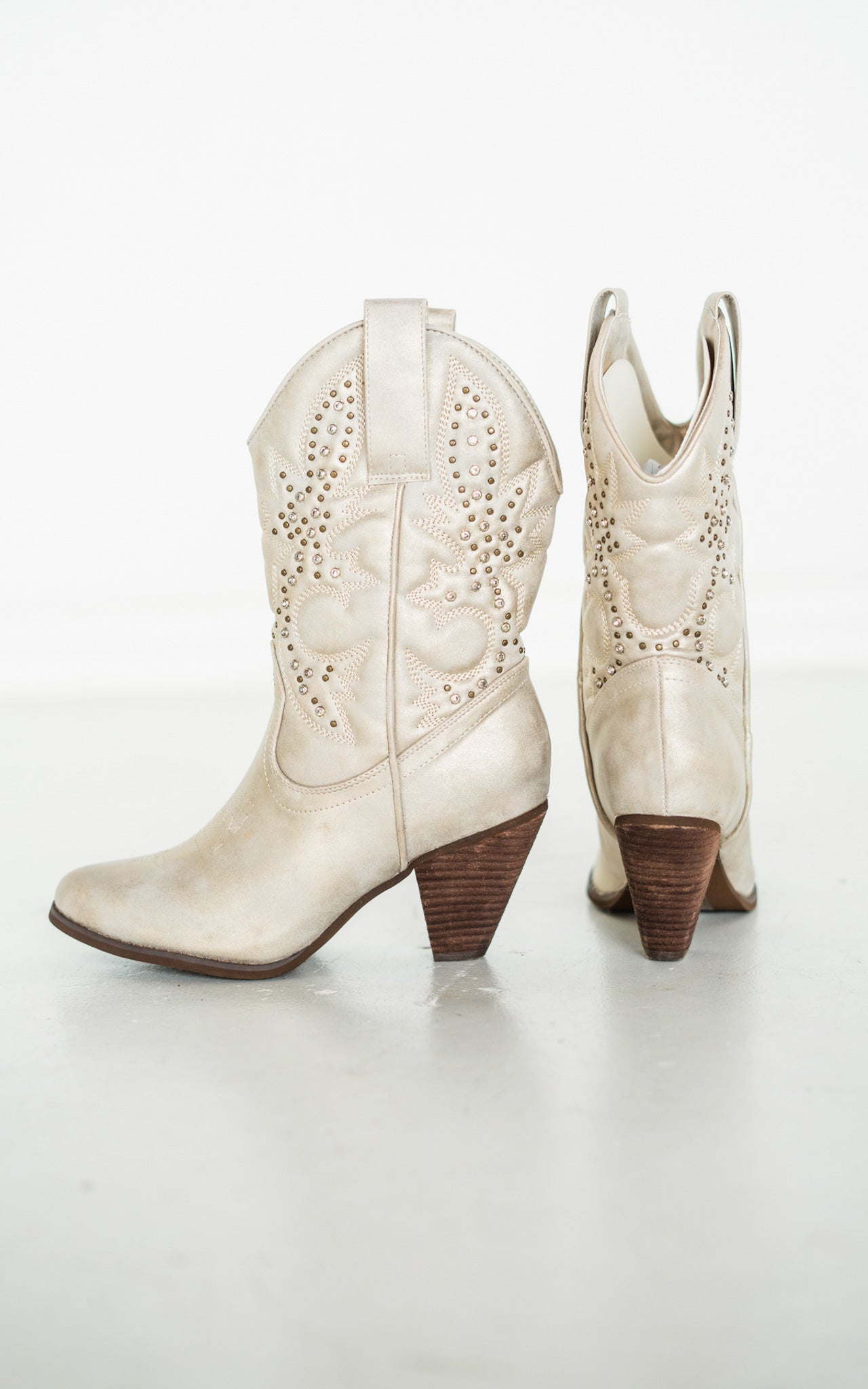 Outlaw Spirit Champagne Cowboy Boots - Redtop