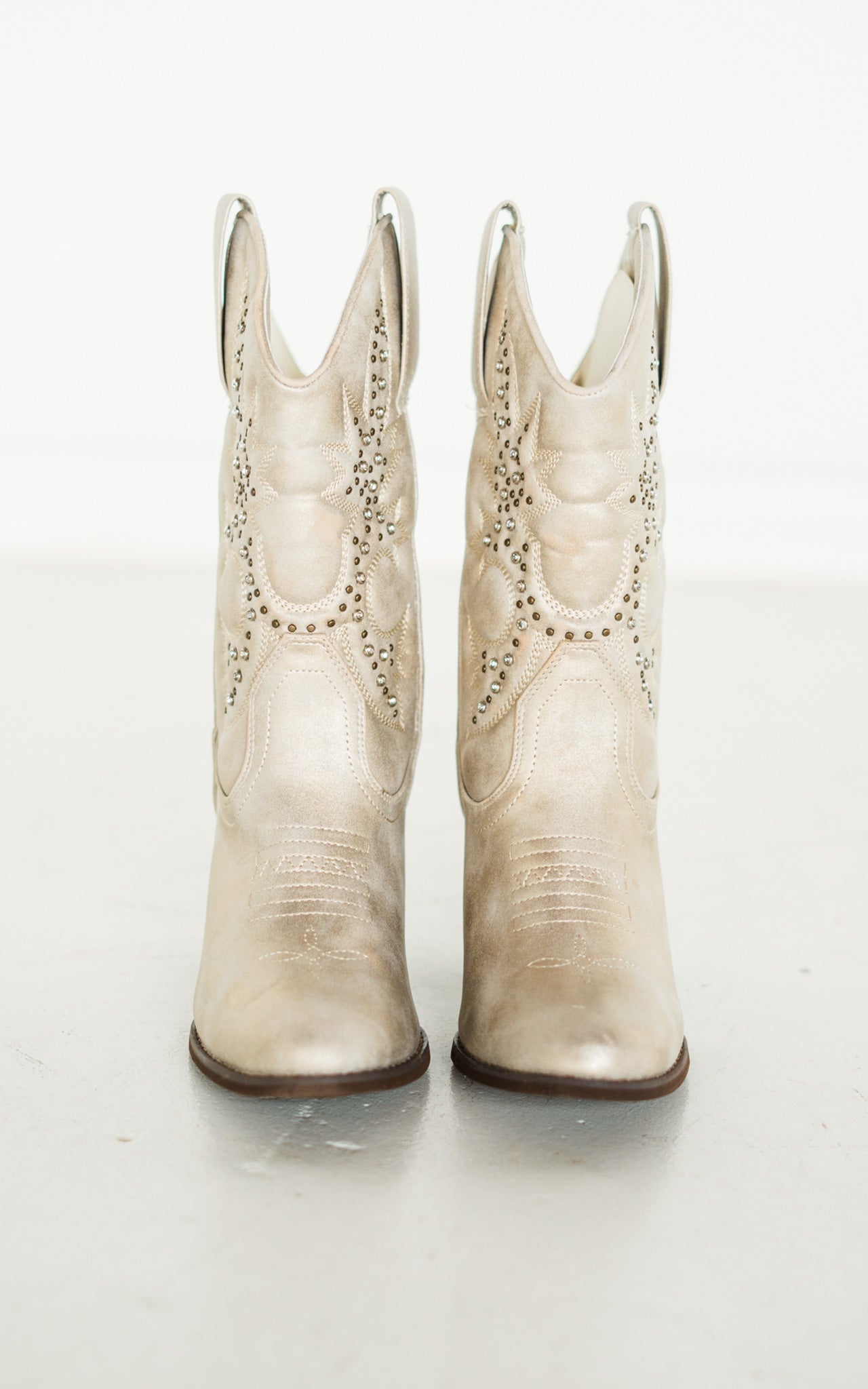 Outlaw Spirit Champagne Cowboy Boots - Redtop