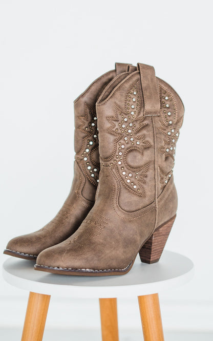 Outlaw Spirit Taupe Cowboy Boots - Redtop