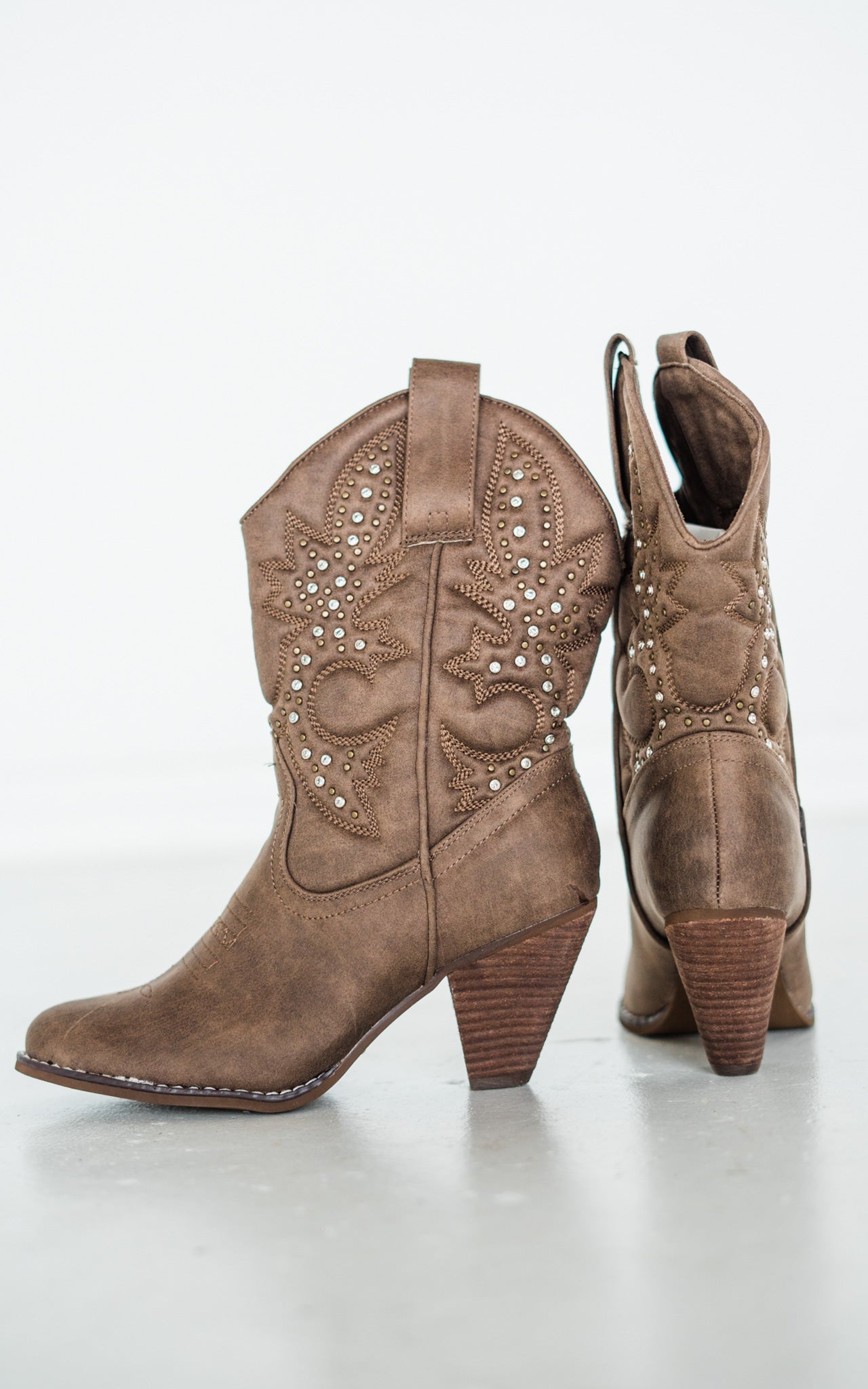 Outlaw Spirit Taupe Cowboy Boots - Redtop