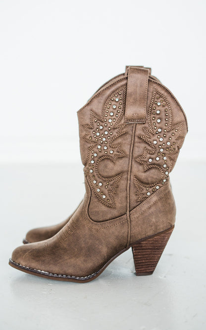 Outlaw Spirit Taupe Cowboy Boots - Redtop