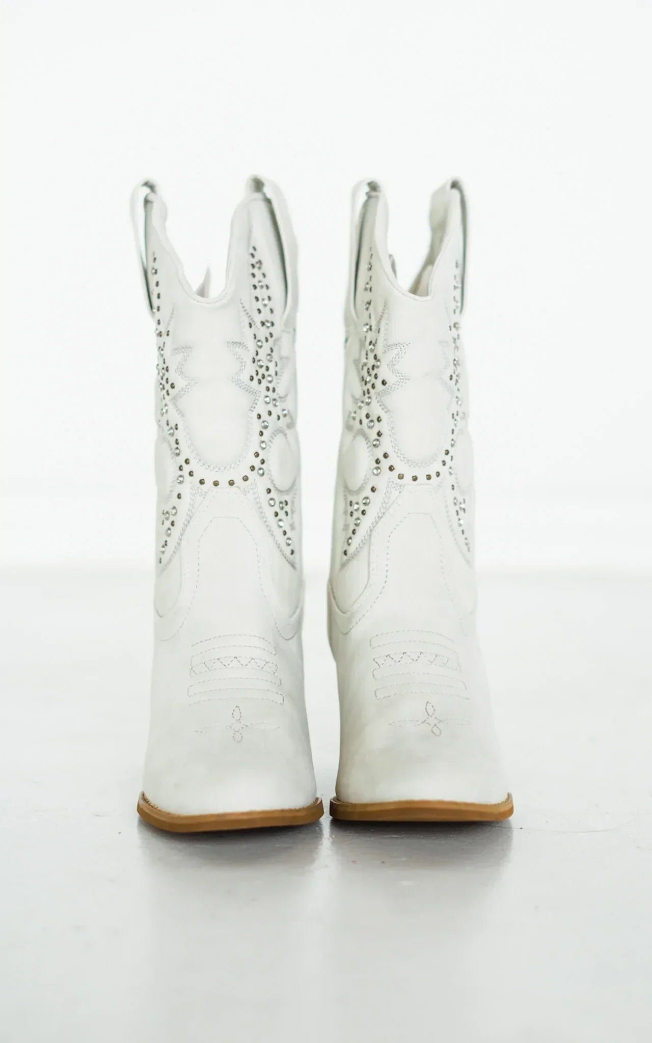 Outlaw Spirit White Cowboy Boots - Redtop