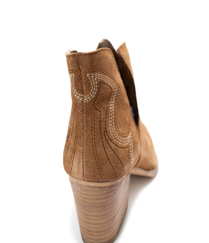 Sleek Sophistication Ankle Boots - Tan